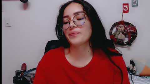 Snapshot of dani_jocelyn chatting on December 4, 2:42 am dani y jocelyn online show from December 4, 2:42 am
