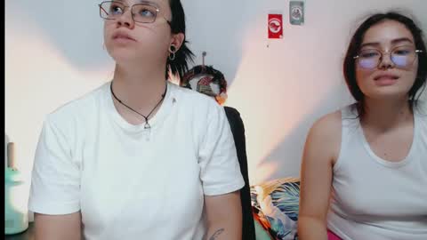 Snapshot of dani_jocelyn chatting on January 2, 8:13 pm dani y jocelyn online show from January 2, 8:13 pm