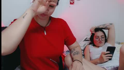 Snapshot of dani_jocelyn chatting on January 8, 11:30 pm dani y jocelyn online show from January 8, 11:30 pm