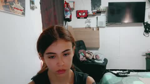 dani y jocelyn online show from May 21, 9:33 pm