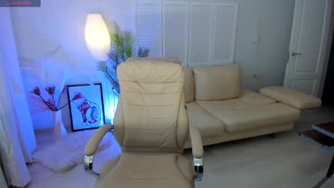 dani_kittys online show from June 5, 7:25 am