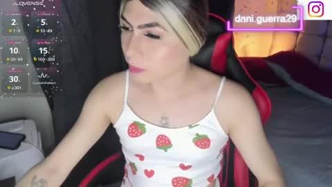 Snapshot of dani_lovet1 chatting on June 22, 3:25 am dani online show from June 22, 3:25 am