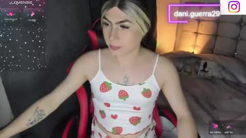 Snapshot of dani_lovet1 chatting on July 9, 1:53 am dani online show from July 9, 1:53 am