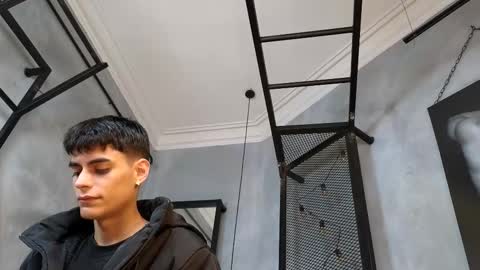 dani_mc online show from December 15, 11:36 am