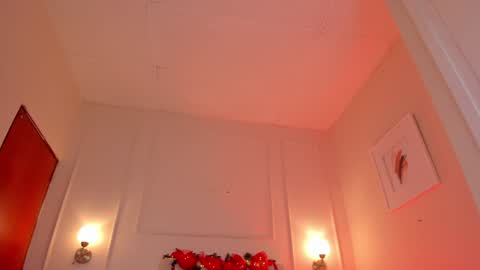 Snapshot of dani_skinny_ chatting on December 12, 11:40 am Hi I am Dani online show from December 12, 11:40 am