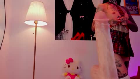 Snapshot of dani_valen chatting on October 1, 10:05 pm Dani online show from October 1, 10:05 pm