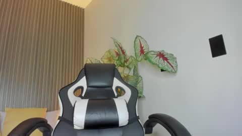 Dania online show from November 29, 2:47 am