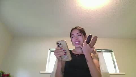 Snapshot of danidivina777 chatting on September 8, 10:20 pm danidivina777 online show from September 8, 10:20 pm