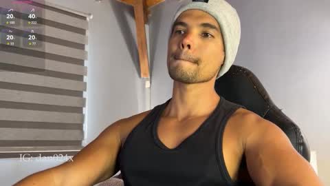 Daniel  online show from November 14, 3:22 pm