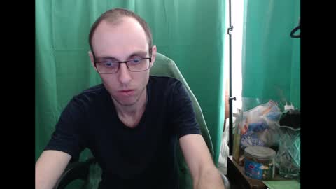 Snapshot of daniel9121 chatting on April 7, 9:10 am Daniel9121 online show from April 7, 9:10 am