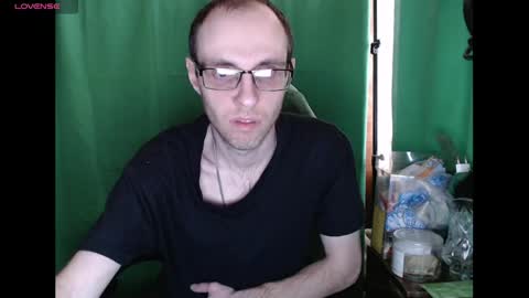 Snapshot of daniel9121 chatting on April 25, 10:40 am Daniel9121 online show from April 25, 10:40 am