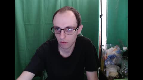 Snapshot of daniel9121 chatting on April 27, 9:29 am Daniel9121 online show from April 27, 9:29 am