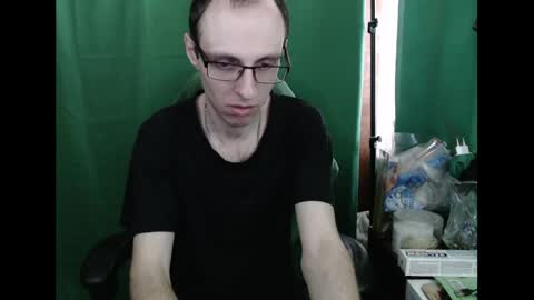 Snapshot of daniel9121 chatting on May 7, 9:58 am Daniel9121 online show from May 7, 9:58 am
