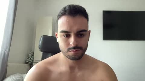 daniel_3827 online show from June 29, 6:41 am