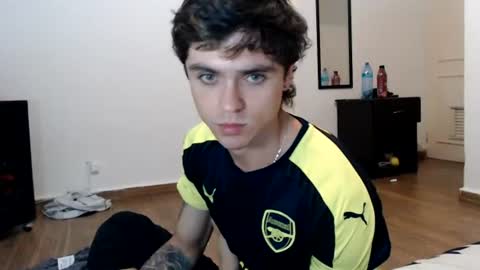 daniel_collins07 online show from July 19, 4:49 am