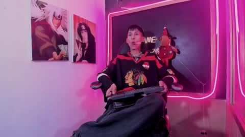 daniel_deluc77 online show from December 22, 2:41 am