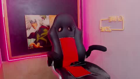 daniel_deluc77 online show from January 15, 3:33 am