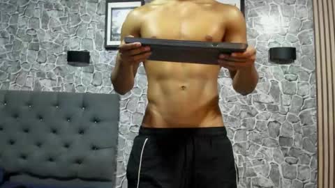 Snapshot of daniel_leconte chatting on March 1, 12:34 am daniel_leconte online show from March 1, 12:34 am