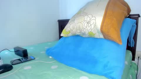 Snapshot of daniel_ny_ chatting on November 25, 5:02 pm Dani online show from November 25, 5:02 pm