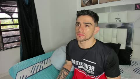 Snapshot of daniel_ova chatting on December 6, 12:05 pm Sexy Dani online show from December 6, 12:05 pm