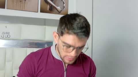 Snapshot of daniel_ova chatting on December 11, 12:55 pm Sexy Dani online show from December 11, 12:55 pm