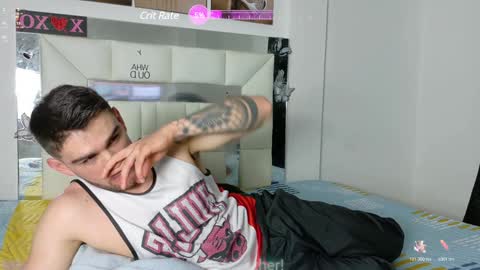 Snapshot of daniel_ova chatting on December 23, 11:39 pm Sexy Dani online show from December 23, 11:39 pm