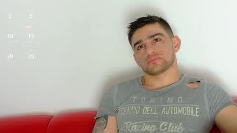 Snapshot of daniel_ova chatting on September 22, 11:34 am Sexy Dani online show from September 22, 11:34 am