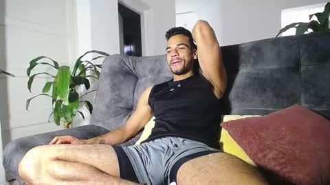 Snapshot of daniel_sherlock chatting on February 14, 1:51 pm Daniel Sherlock online show from February 14, 1:51 pm