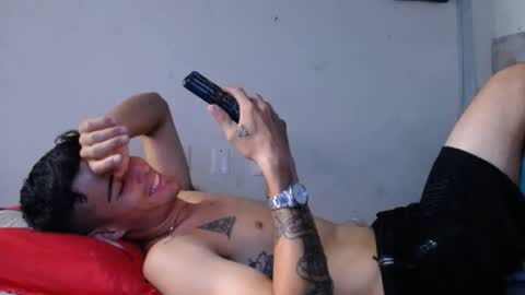 Snapshot of daniel_velez26 chatting on November 27, 6:54 pm daniel_velez26 online show from November 27, 6:54 pm