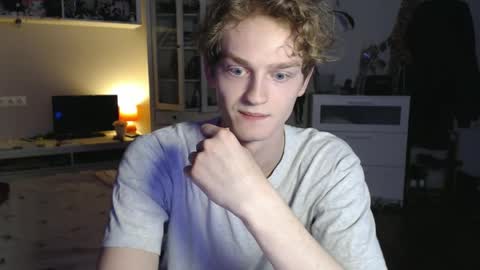 Daniel online show from April 3, 6:50 pm