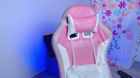 DANIELA online show from February 25, 8:40 pm