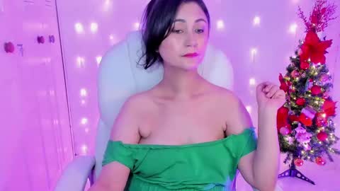 Snapshot of danielahot2 chatting on December 26, 10:05 am Daniela online show from December 26, 10:05 am