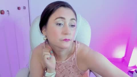 Snapshot of danielahot2 chatting on October 10, 4:33 am Daniela online show from October 10, 4:33 am