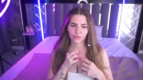 Snapshot of danielareign chatting on June 16, 12:41 pm danielareign online show from June 16, 12:41 pm