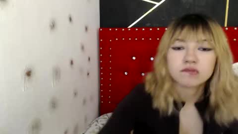 danielawidx online show from April 15, 1:51 pm