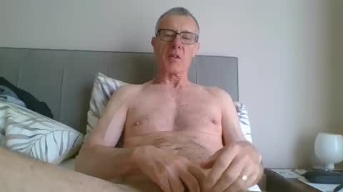 Snapshot of danielcoxone chatting on June 2, 8:49 am danielcoxone online show from June 2, 8:49 am