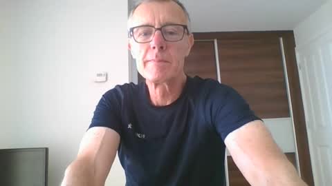 Snapshot of danielcoxone chatting on June 30, 9:43 am danielcoxone online show from June 30, 9:43 am