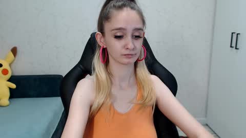 Daniella Martin online show from February 16, 4:09 am