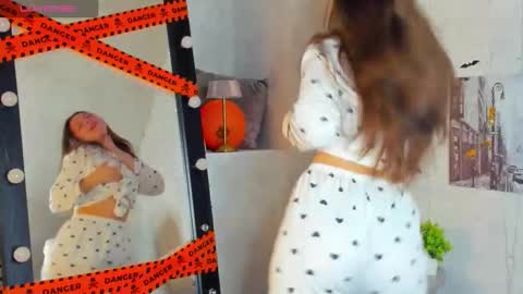 Daniella online show from November 7, 1:16 am