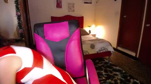 Angie online show from September 14, 4:39 pm