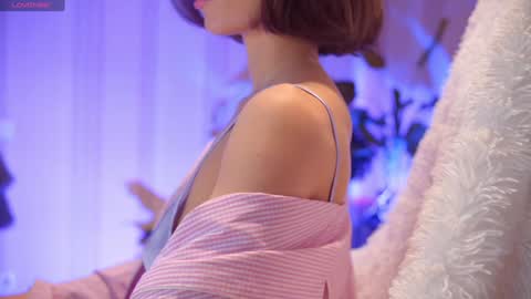 Snapshot of danielle_thomas chatting on January 26, 12:54 pm Danielle online show from January 26, 12:54 pm