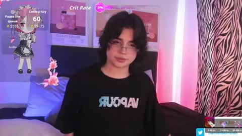 Snapshot of daniellesins_ chatting on October 14, 3:57 pm online show from October 14, 3:57 pm