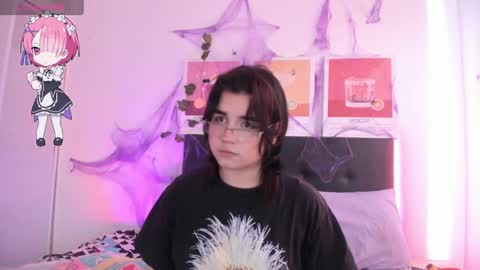 Snapshot of daniellesins_ chatting on October 20, 12:38 pm online show from October 20, 12:38 pm