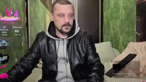 Snapshot of danielocool chatting on October 9, 8:12 am DanieloCool online show from October 9, 8:12 am