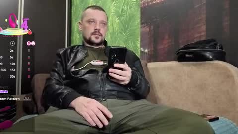 Snapshot of danielocool chatting on February 1, 6:23 am DanieloCool online show from February 1, 6:23 am