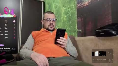 Snapshot of danielocool chatting on February 3, 7:24 am DanieloCool online show from February 3, 7:24 am