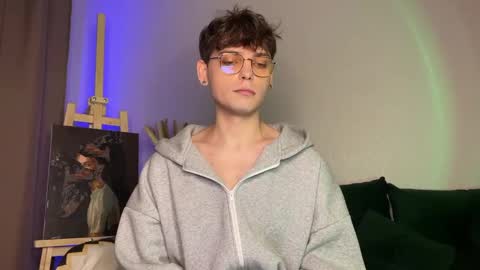 danieltuckerr online show from March 23, 4:00 pm