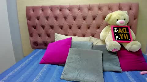 DaniiBelluci  online show from February 12, 3:40 am