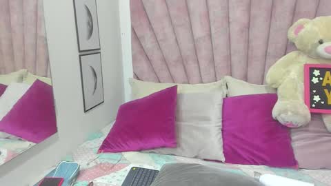 DaniiBelluci  online show from November 28, 5:10 am