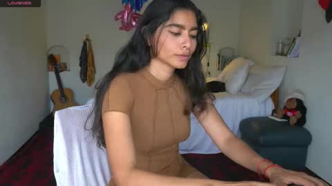 danalle .. online show from December 16, 5:29 pm